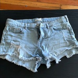 H&M distresses denim shorts size 8